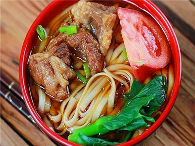 牛肉面食技(jì )術培訓班哪裏比較好？牛肉面食培訓學(xué)校